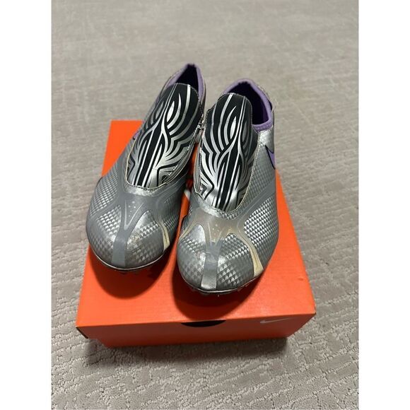 NIKE track  & field spikes - Picture 2 of 3